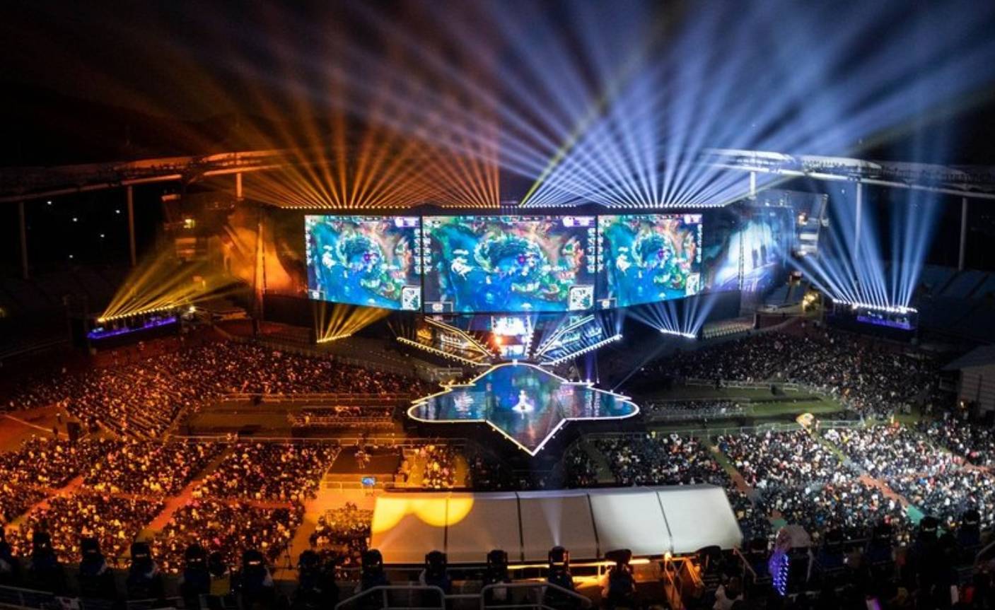 折磨自己和观众！ Anyone's Legend 几乎输掉了比赛， LGD Gaming 的龙团爆炸，被中路扫荡。