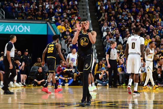 湖人大胜老鹰，东契奇创最快纪录，詹姆斯狂揽4项NBA历史第一，前无古人