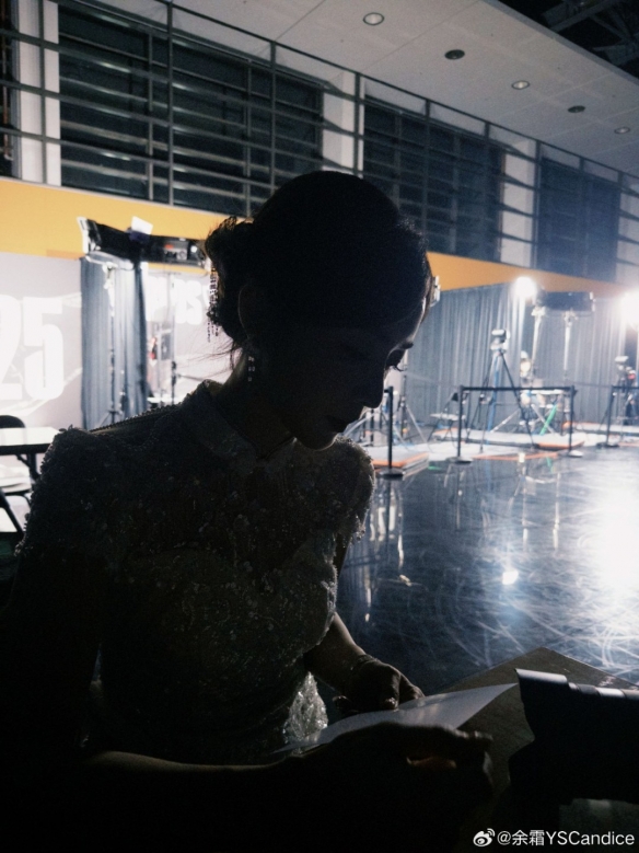 态度明确，LPL官网海报已去除耐克LOGO